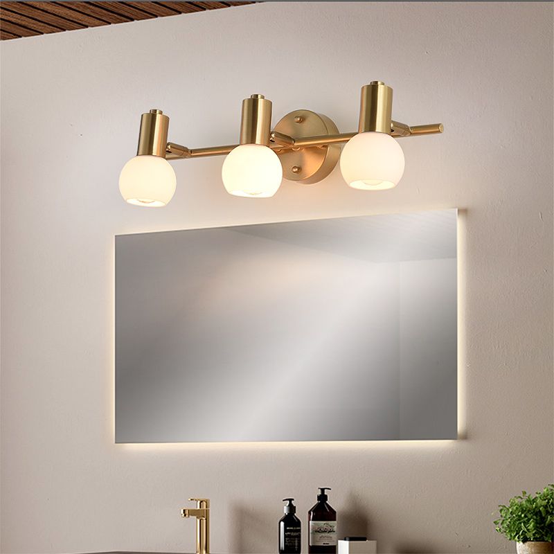 Mirador de cobre nórdico Luz delantera de 3 cabezas Vidrio lechoso Luz LED de tres colores para el baño