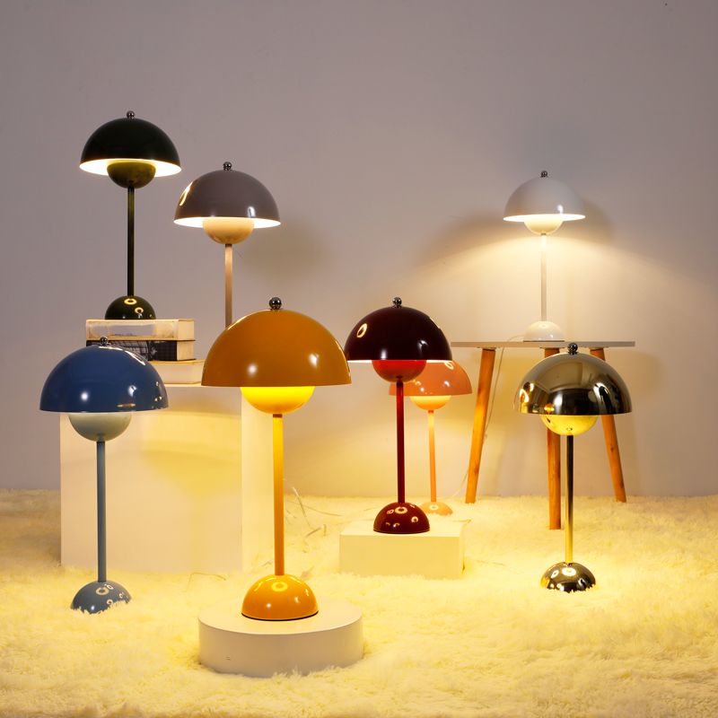 Contemporary Colorful Metal Desk Lamp Household Desk Lighting Fixture for Living Room