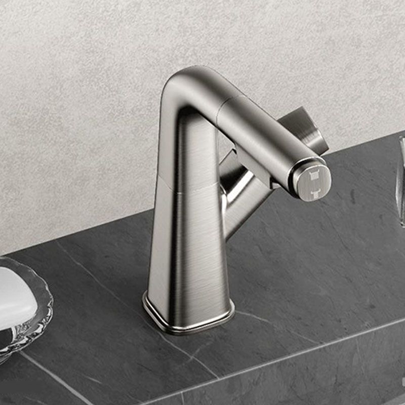 Single Handle Bathroom Faucet Modern Style Widespread Sink Faucet with Brass Material