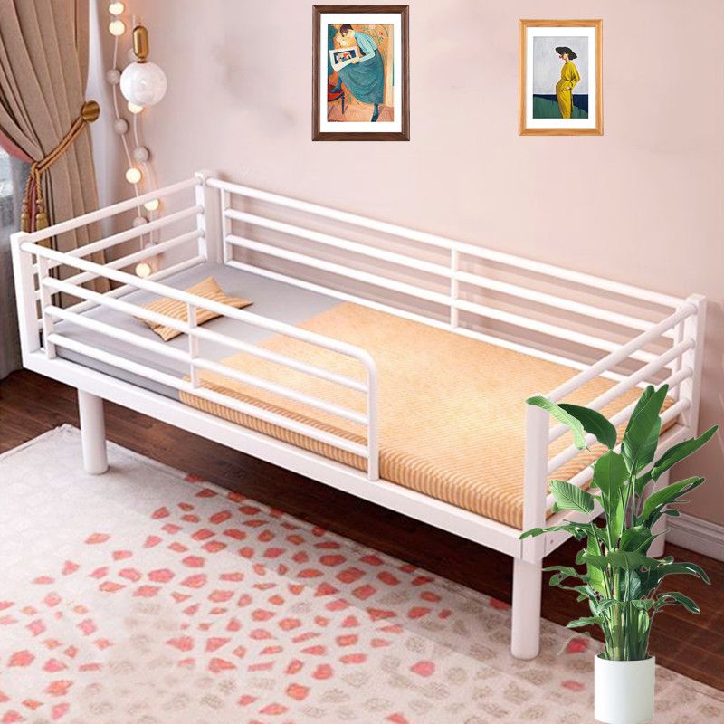 Scandinavian Style Metal Kid Bed White Daybed with Guardrail