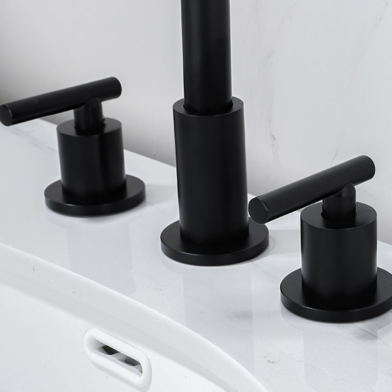 Modern 2-Handle Bathroom Sink Faucet 3 Hole Widespread Bathroom Faucet