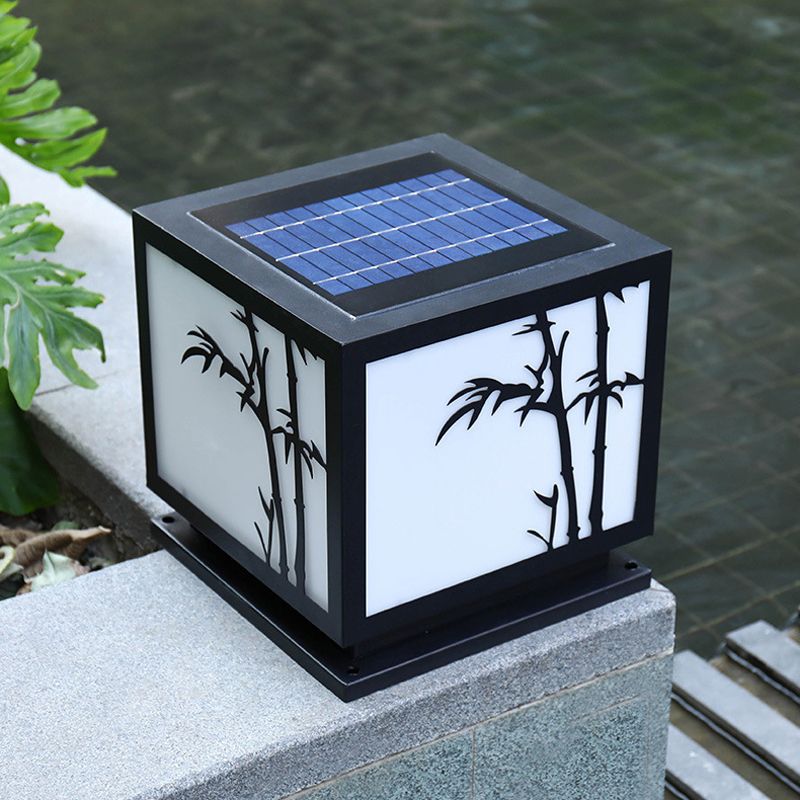 Modern Simple Metal Pillar Lamp Cube Shape Solar Energy Pillar Light for Outdoor