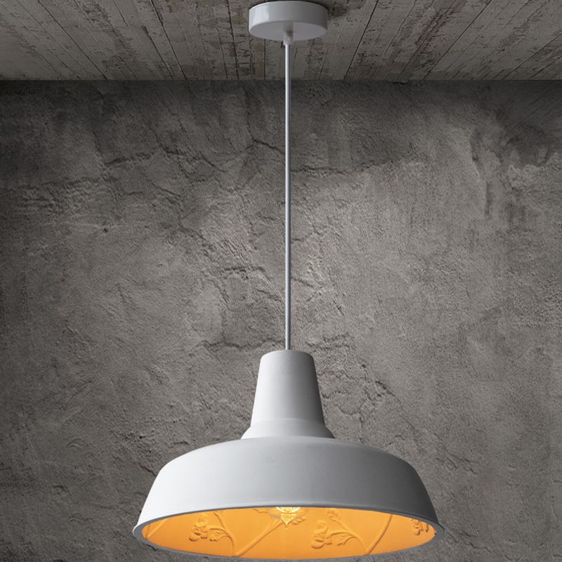 1 Head Barn Shade a sospensione a sospensione in stile bianco Iron Iron A sostenere il soffitto con design a rosa incisa