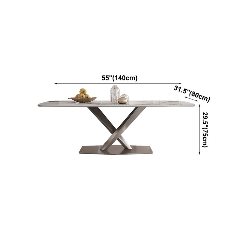 Table à manger en pierre fritrée de luxe avec piédestal en métal