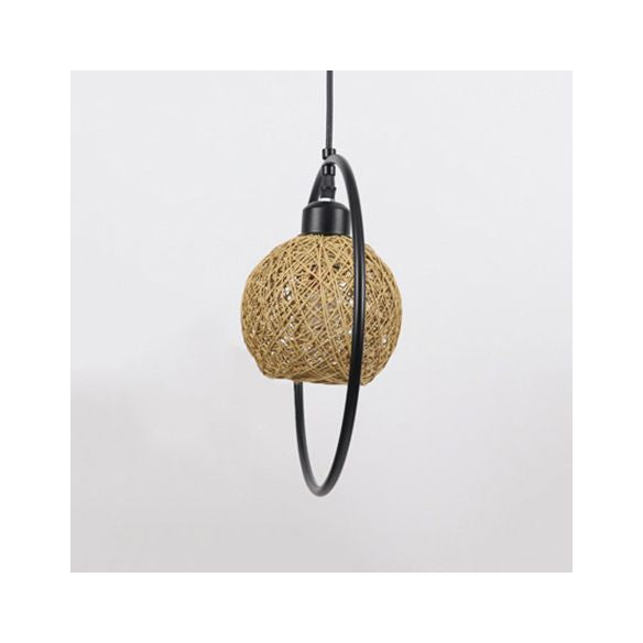 Beige/weißer Ballschatten hängend hängendes rustikales Rattan einzelner Anhängerlampe mit schwarzem Metallring