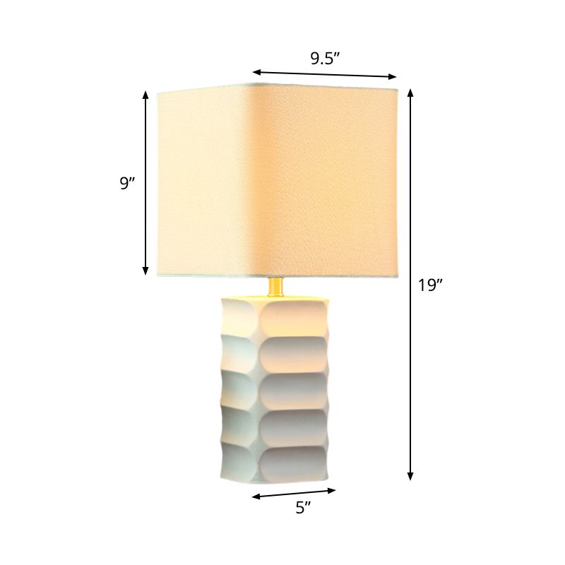 Square Fabric Task Lighting Modernist 1 Head White Small Desk Lamp for Living Room