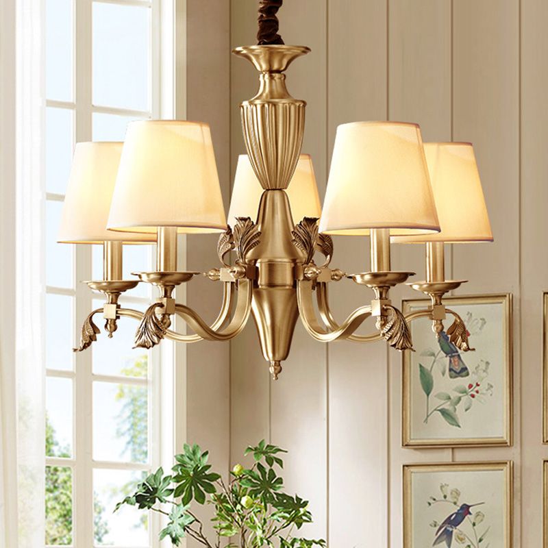 Éclairage de plafond en laiton Candelabra Light Dysware de lustre métallique moderne avec nuance de tissu conique