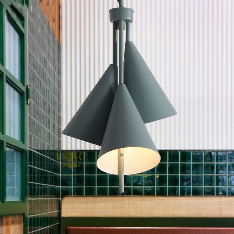 Pendre lustre de style macaron Light Conical Hanging Light avec de l'ombre en métal pour le restaurant