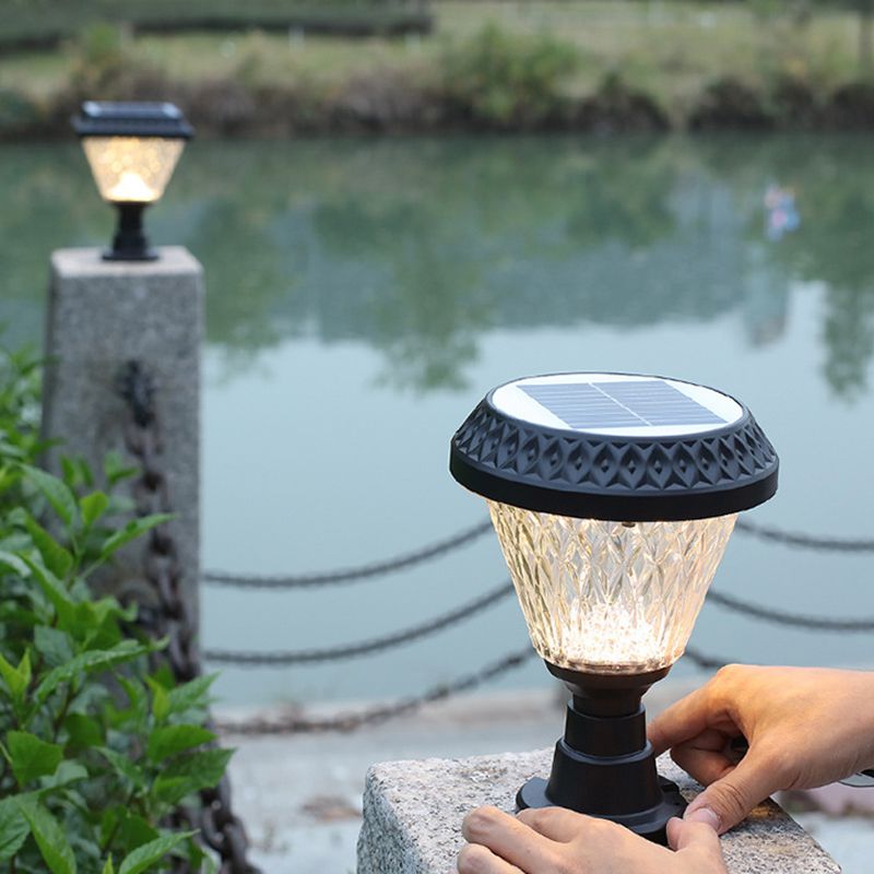 Modern Simple Plastic Pillar Lamp Waterproof Solar Energy Pillar Light for Outdoor