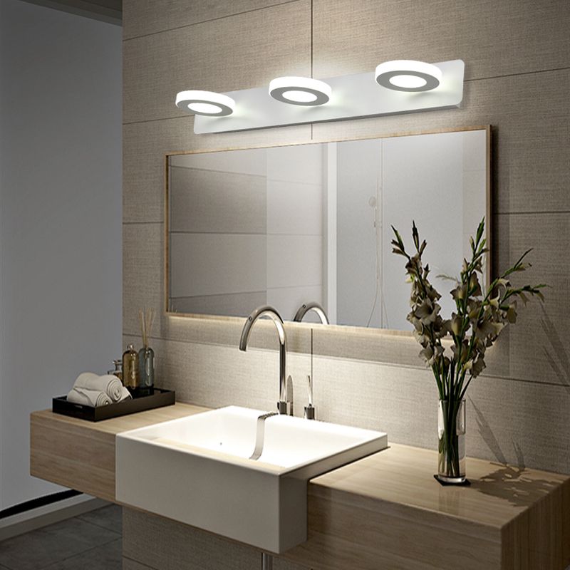 Luz de tocador blanco Modern 3 luces Mirror LED Luz frontal con sombra acrílica para el baño