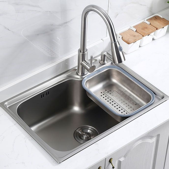 Stainless Steel Kitchen Sink Contemporary Single Bowl Kitchen Sink with Basket Strainer