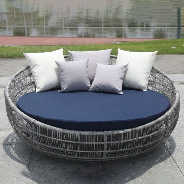 Round Metal Frame Patio Sofa Modern Outdoor Patio Sofa with Cushion