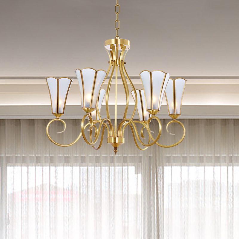 Gouden afwerking 6 lichten kroonluchter koloniale matglas bloemvormige plafond hanglamp met wervelde arm