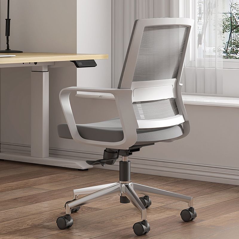 Modern Fixed Arms Conference Chair Mesh Seat and Back Chair for Office