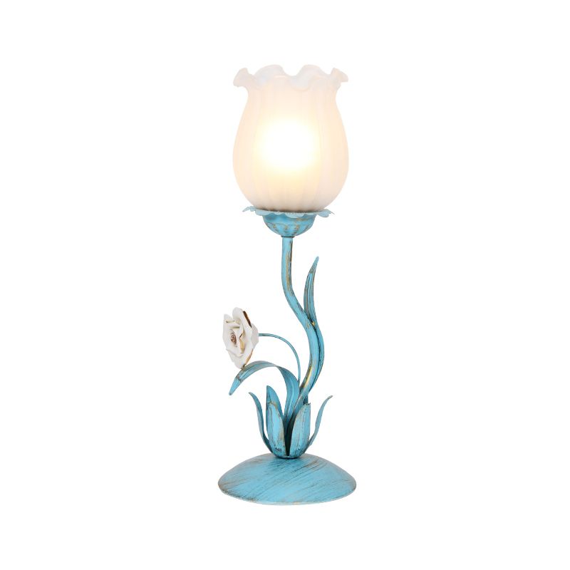 1 Bulb Blossom Table Lighting Romantic Pastoral Blue/Pink Metal Nightstand Lamp for Living Room