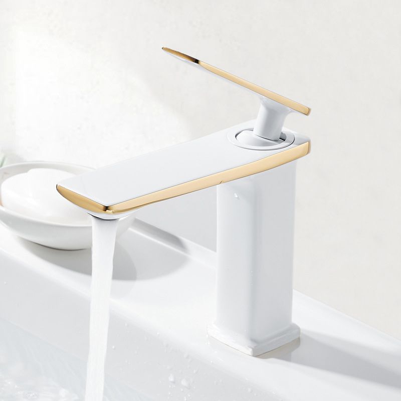 Single Hole Vanity Sink Faucet 6.69" H Modern Luxury Basin Faucet