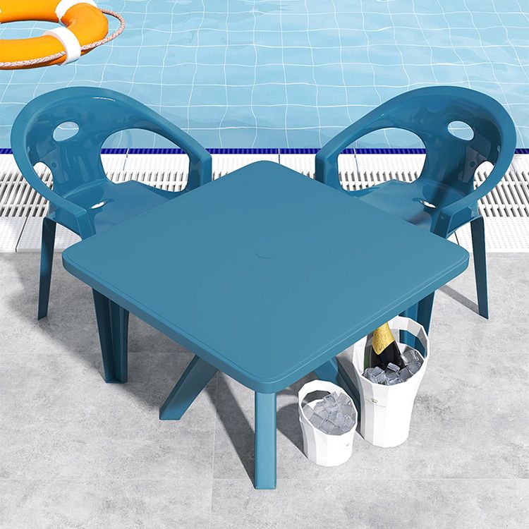 Minimalistic Square Dining Table Plastic Outdoor Dining Table