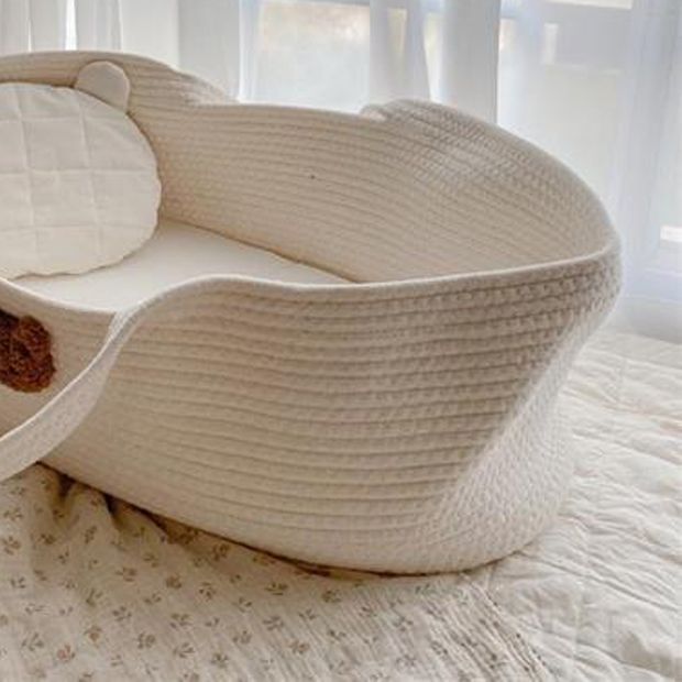 Portable Crib Cradle Oval Folding Moses Basket for Newborn and Baby