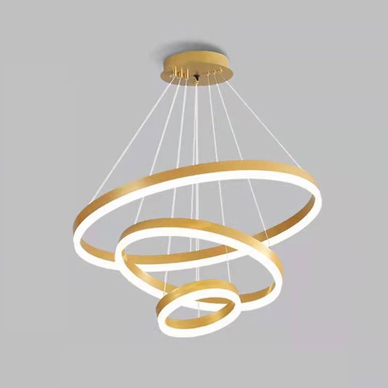 Lustre moderne en or silmous