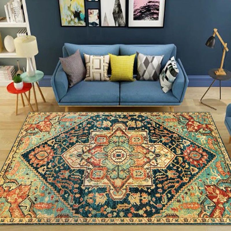 Red Tone Ethnic Floral Print Rug Polyester Retro Carpet Anti-Slip Backing Indoor Rug for Home Decor