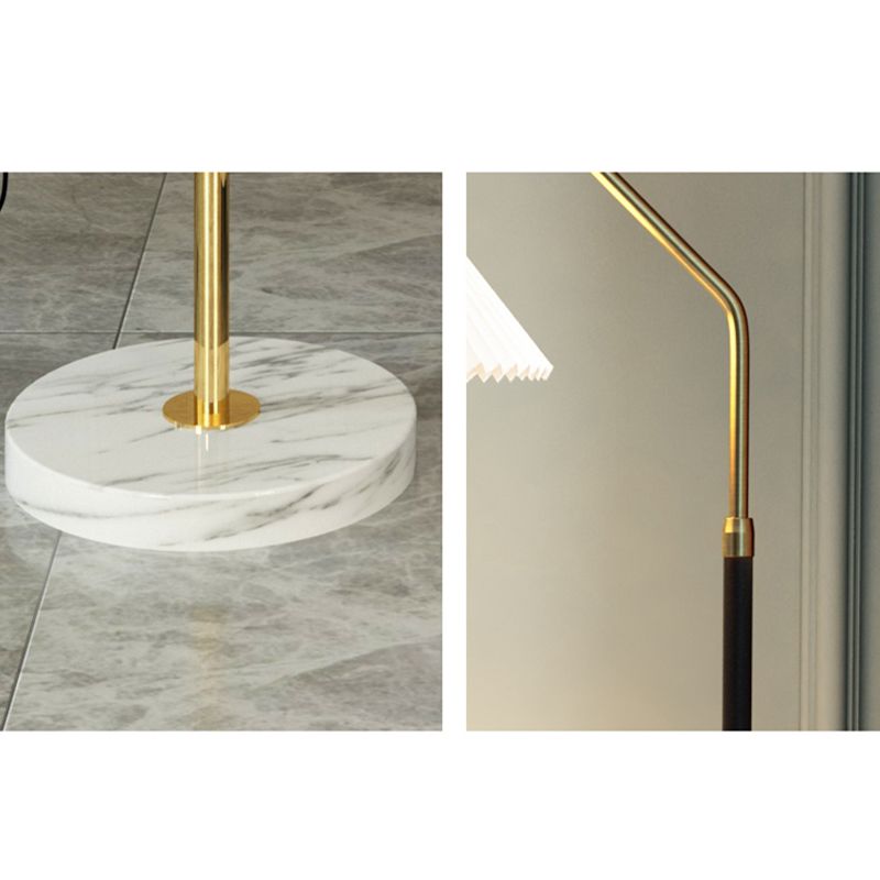 Stile contemporaneo a forma di cono lampada da pavimento in metallo 1 illuminazione light pavimento