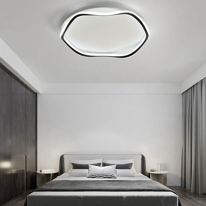 Metal Geometric Shape Flush Ceiling Light Modern Style 1 Light Flush Mount Light Fixture