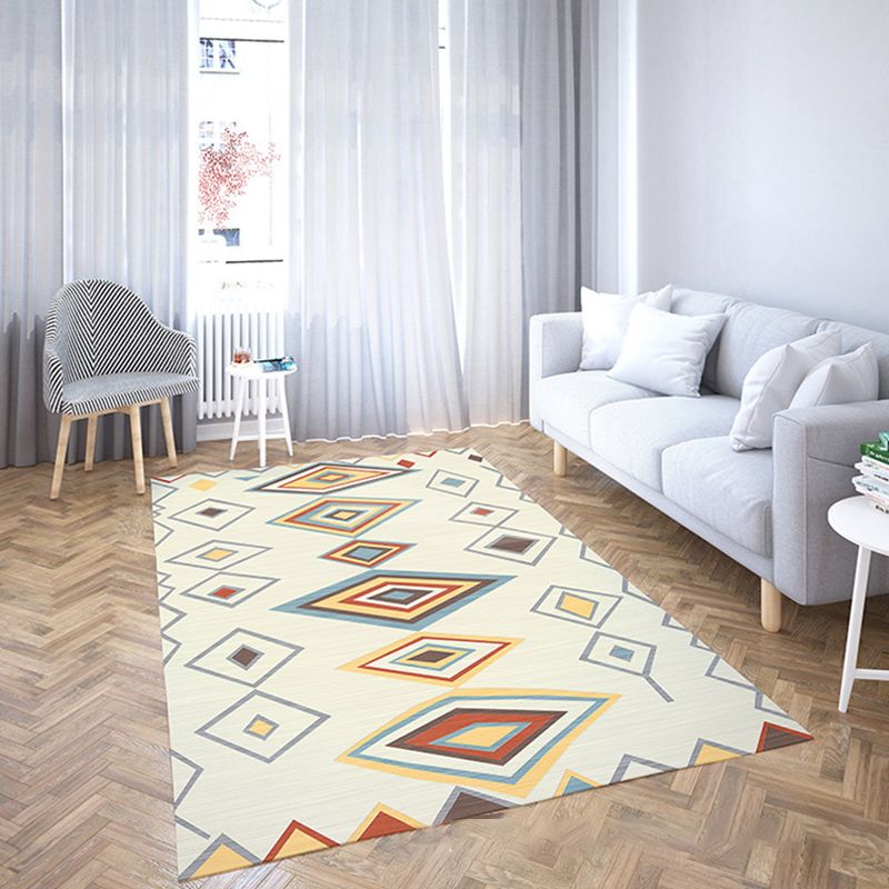 Decorative Rhombus Pattern Rug Multi-Colored Indonesian Rug Polyester Machine Washable Stain Resistant Anti-Slip Rug for Room