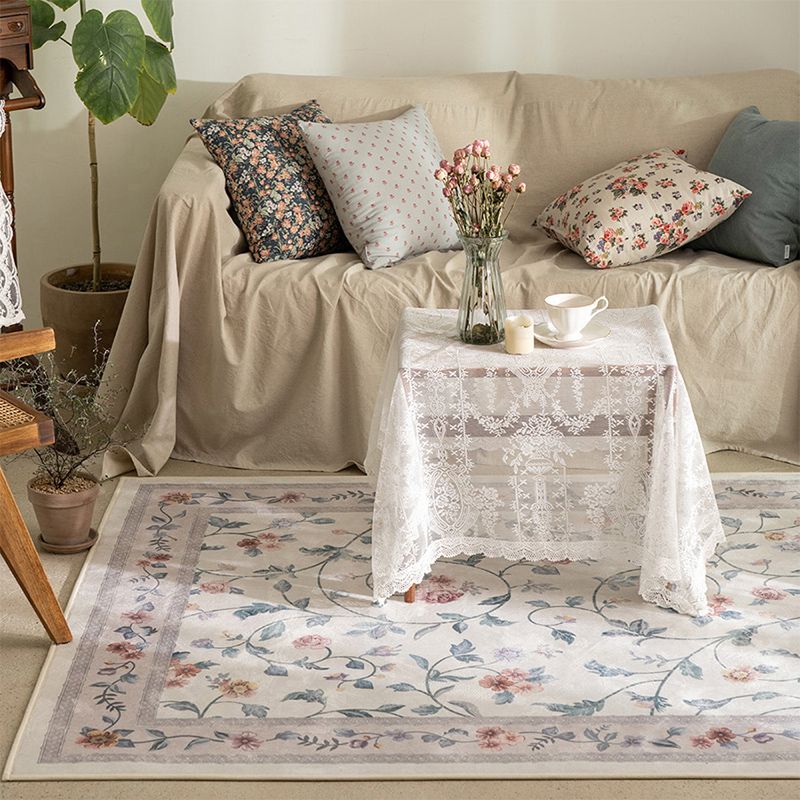 Simple White Tone Victorian Rug Polyester Floral Pattern Area Rug Non-Slip Backing Carpet for Living Room