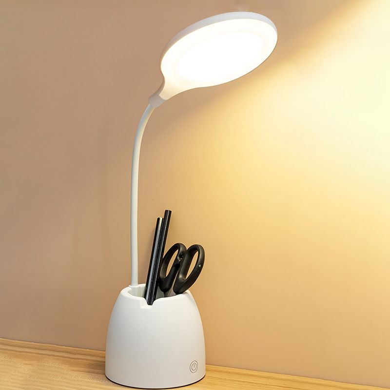 Lámpara de mesa LED de estilo simple característica para el estudio de dormitorio para la lectura de aprendizaje