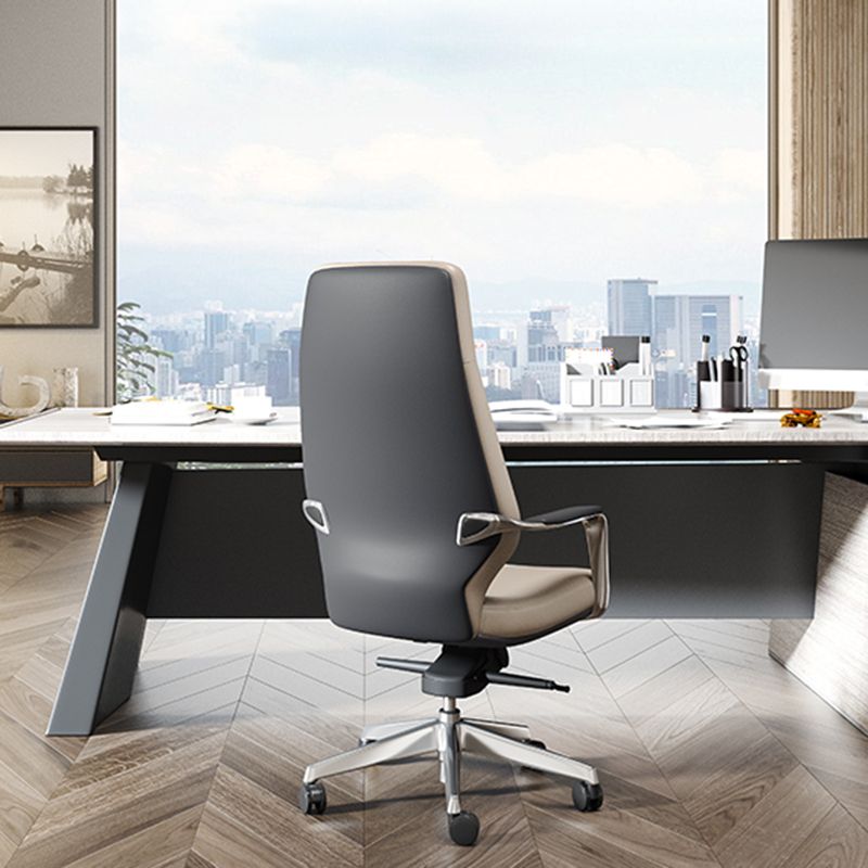 Modern Swivel Executive Chair Padded Arms Managers Chair for Office