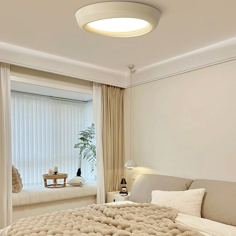 Resin LED Flush Mount Nordic Circle Ceiling Light Fixture for Bedroom