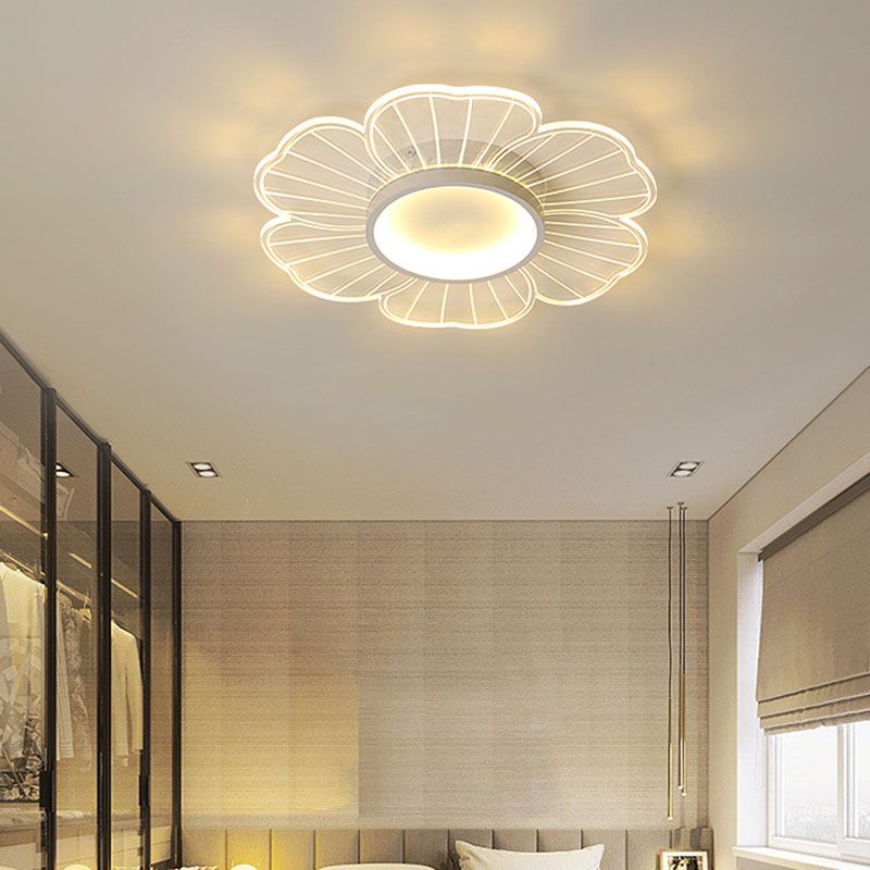 Modern Flower Shape Ceiling Fixture Metal Flush Light with Acrylic Shade for Living Room