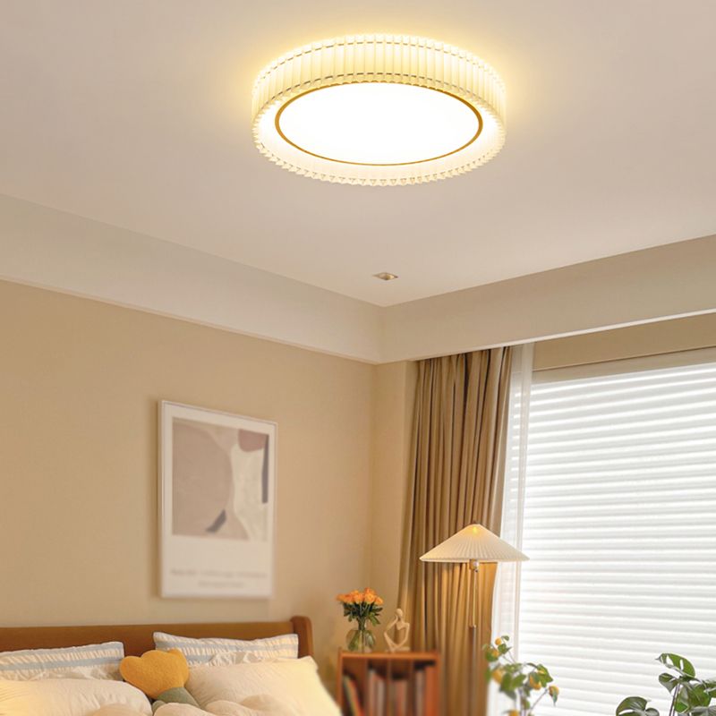 Modern Metal Flush Mount Circle Shape Ceiling Light with Fabric Shade for Living Room