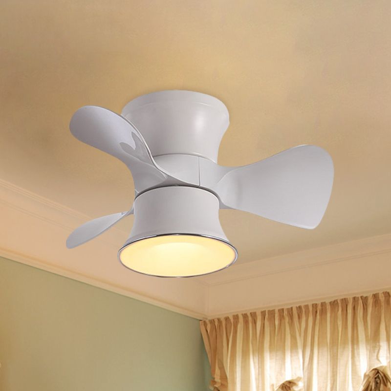 23,5 "W Mont à chasse à l'échelle évasée Ventilateur de plafond à LED blanc / café minimaliste avec 3 lames