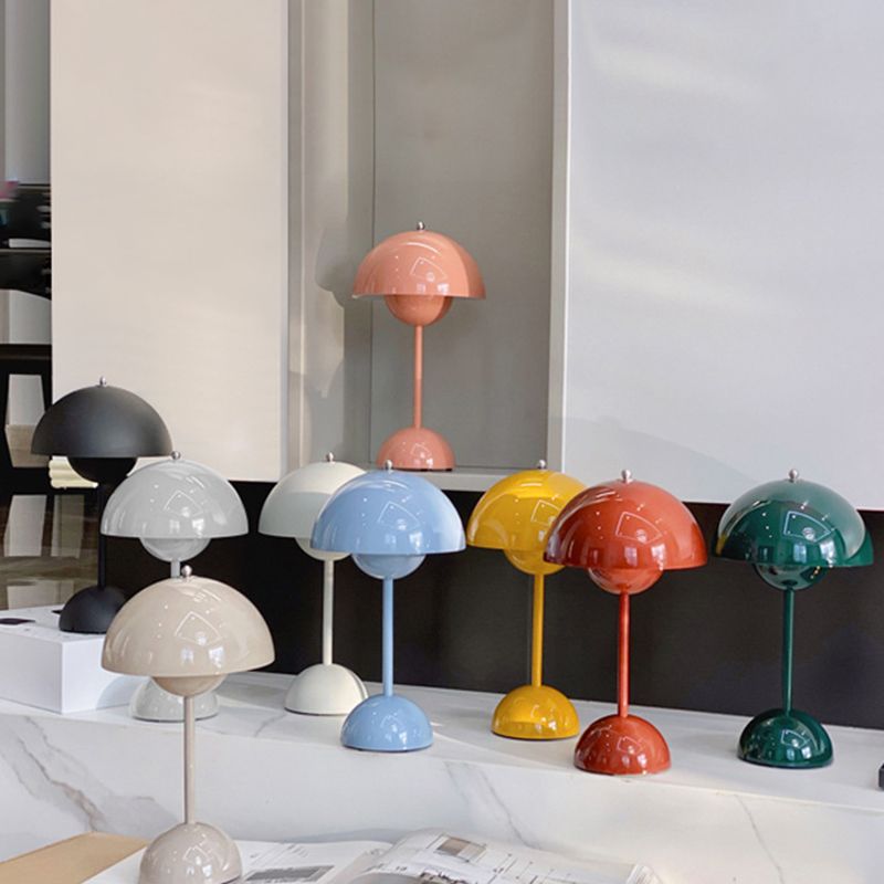 Lampe de table à teinte dôme macaron, lumière de table en métal avec un interrupteur marche / arrêt