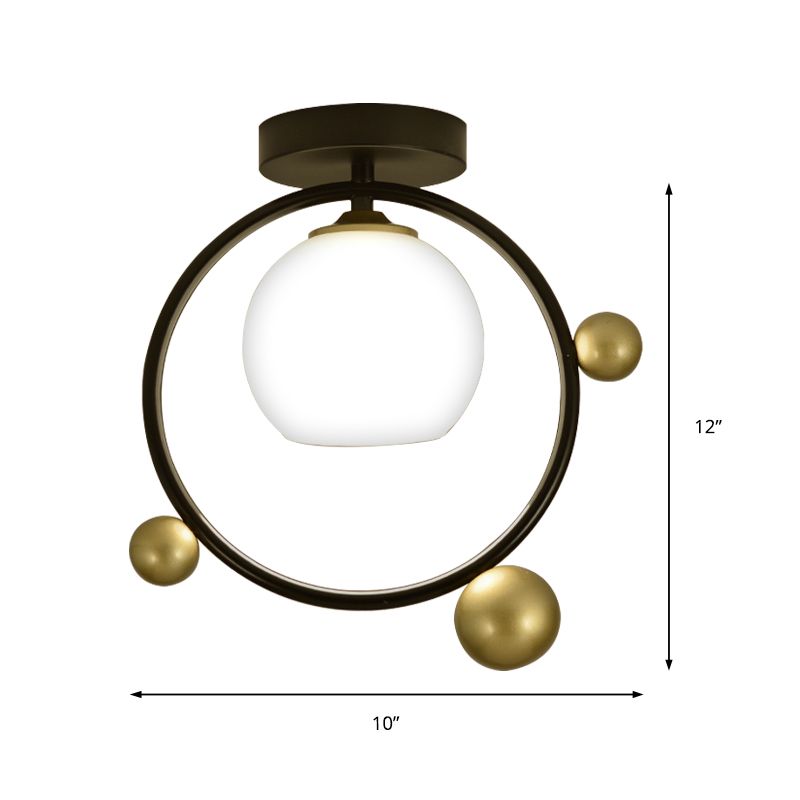 Weiße, halbbündige, halbbündige Glaskugel-Modernist-Leuchte mit 1 Licht, schwarzer halbbündiger Montage und Eisenring, 10"/12" breit