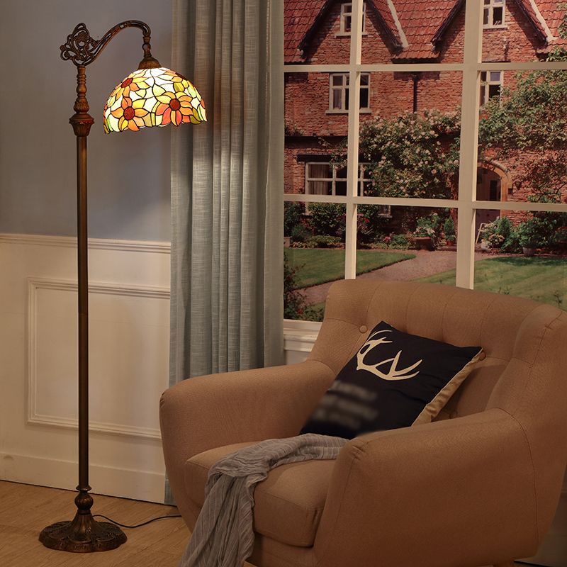 Single-Bulb Standing Light Classic Floral Pattern Stained Glass Reading Floor Light in Orange