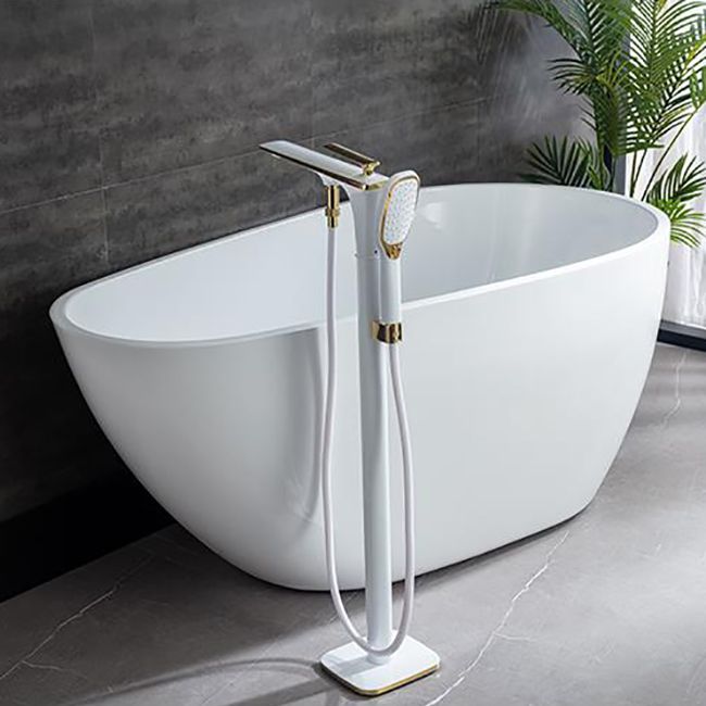 Traditional Floor Mounted Swivel Freestanding Tub Filler Metal Freestanding Faucet