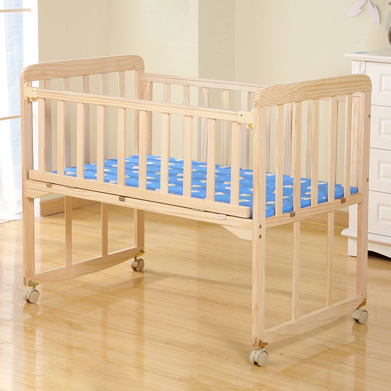 Solid Wood Rocking Baby Crib Cradle Rectangle with 4 Wheels Cradle