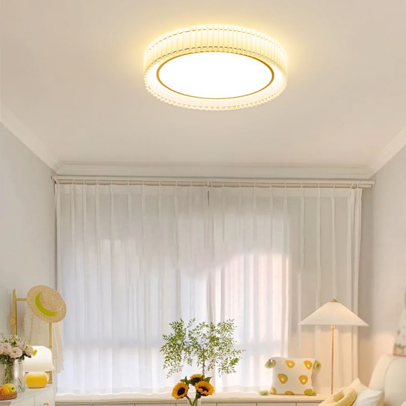 Modern Metal Flush Mount Circle Shape Ceiling Light with Fabric Shade for Living Room