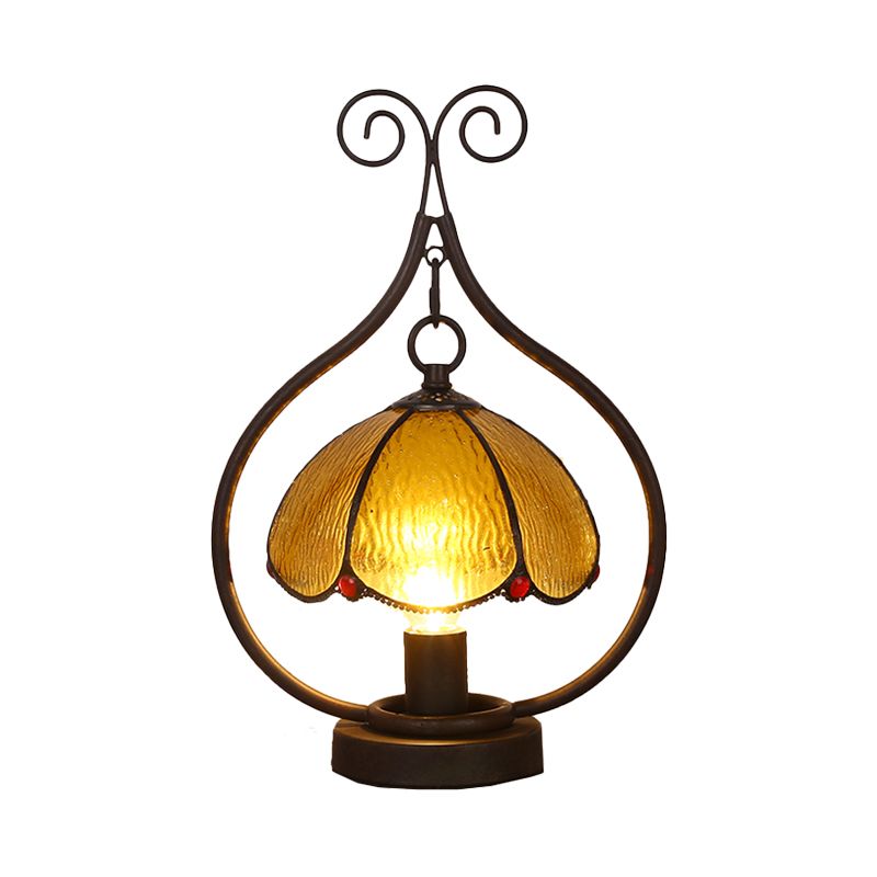 Bronze 1 Head Table Lamp Tiffany Amber Glass Sint-rand Dome Night Light met Scroll Ring Arm