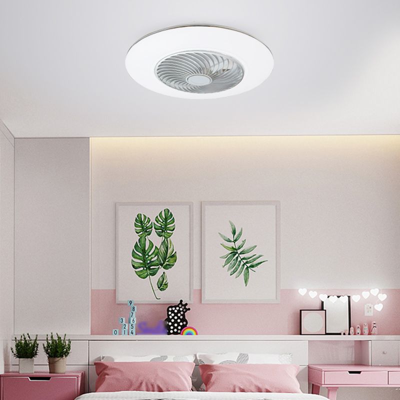 1-Light Round Flush Mount Lamp Modern Style Metal Fan Ceiling Lighting