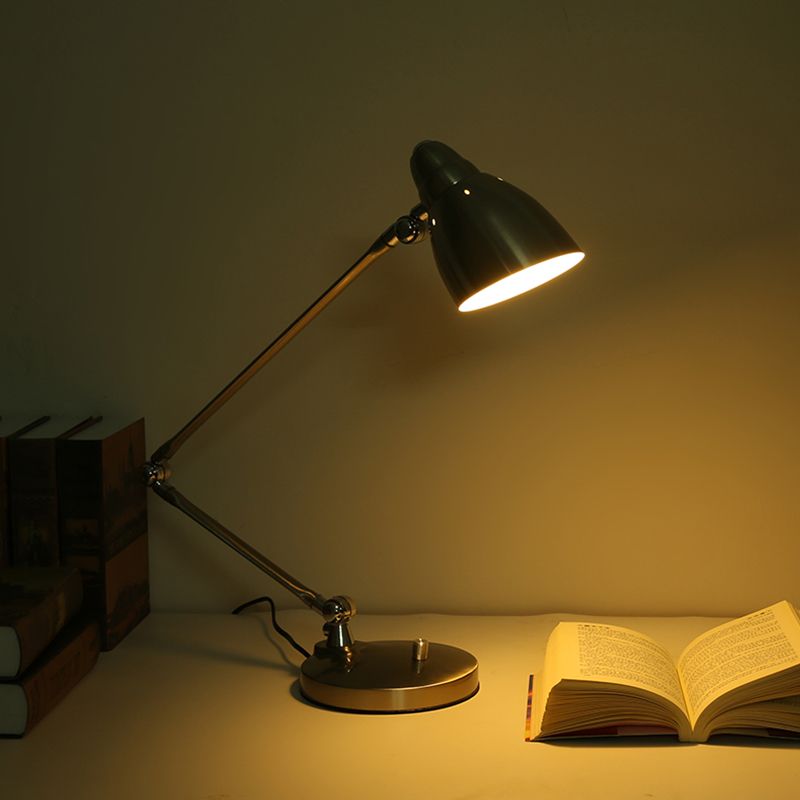 Postmoderne dekorative Schreibtischlampe moderne Stahltischleuchte für Bürobett