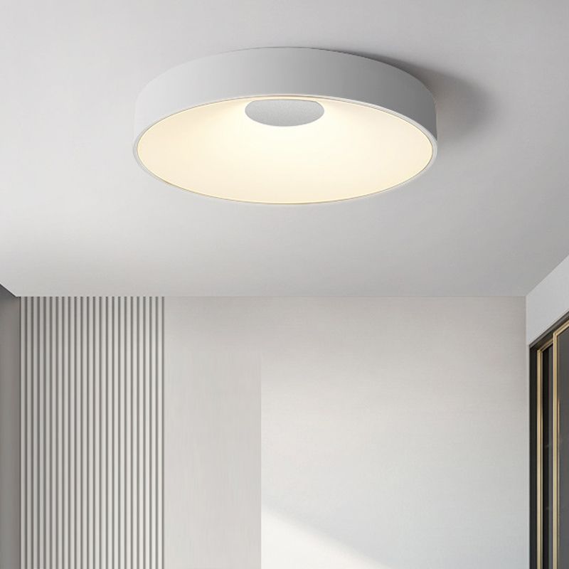 Round Flush Mount Ceiling Light Fixture Minimalist Metal LED Ceiling Mount Lamp