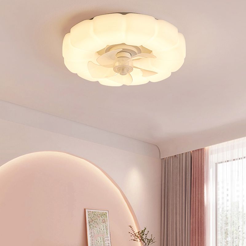 Nordic Style Ceiling Fan Lamp Round Shape Ceiling Fan Light for Children's Room