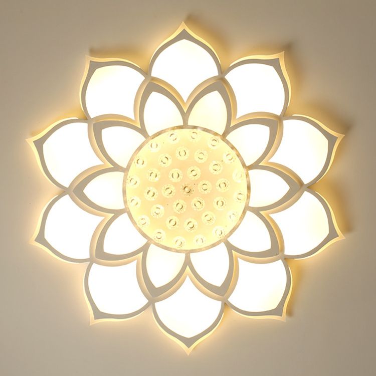 White Flower Flush Mount Light Fixture Modern LED Crystal Close to Ceiling Lighting