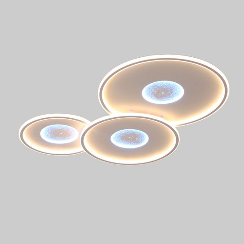 Modern Metal Flush Mount Circle Shape LED Ceiling Light with Acrylic Shade for Bedroom