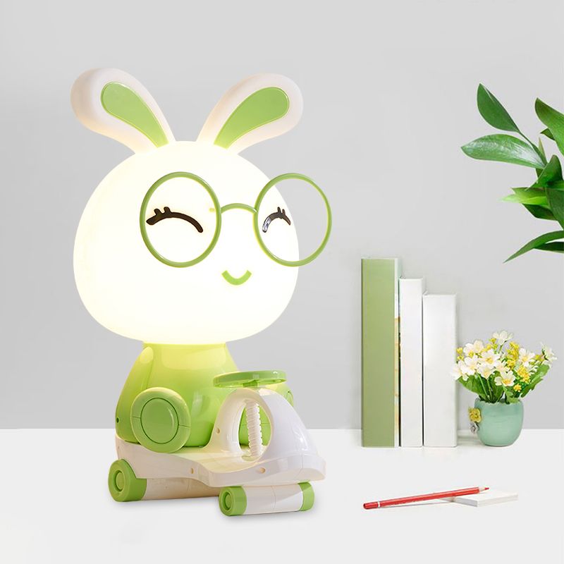 Pig/Frog/Panda Kids Bedroom Reading Book Light Plastic 1-Light Cartoon Night Table Lamp in Black/Pink/Green