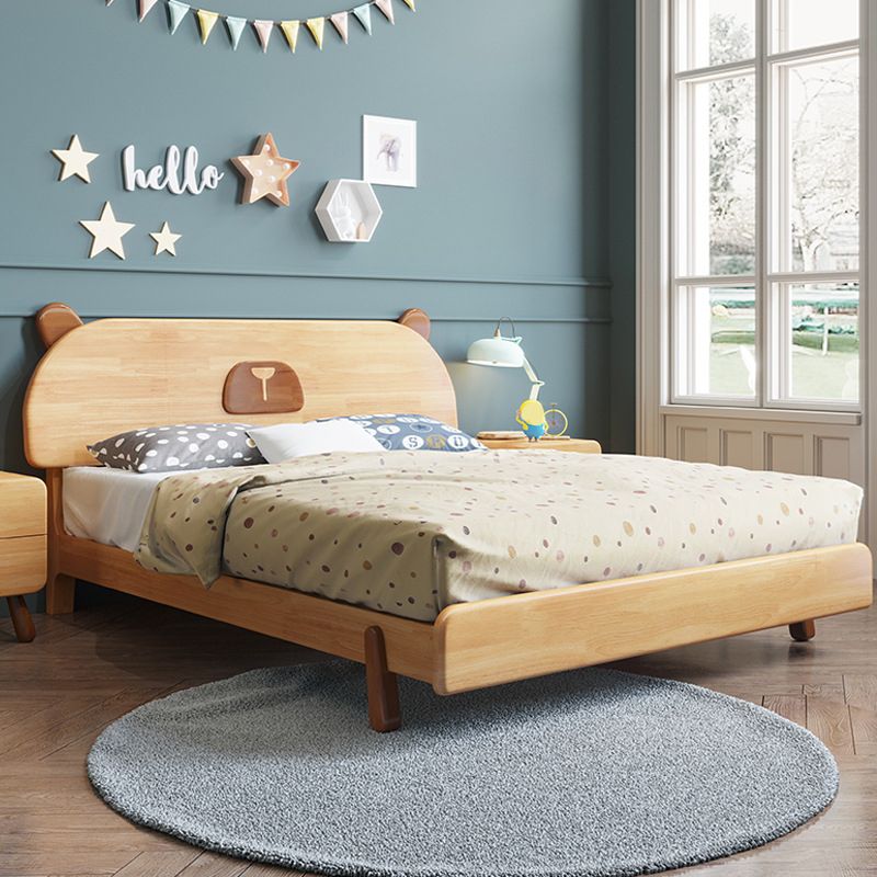 Scandinavian Natural Bed with Wooden Legs and Oval Penal Headboard