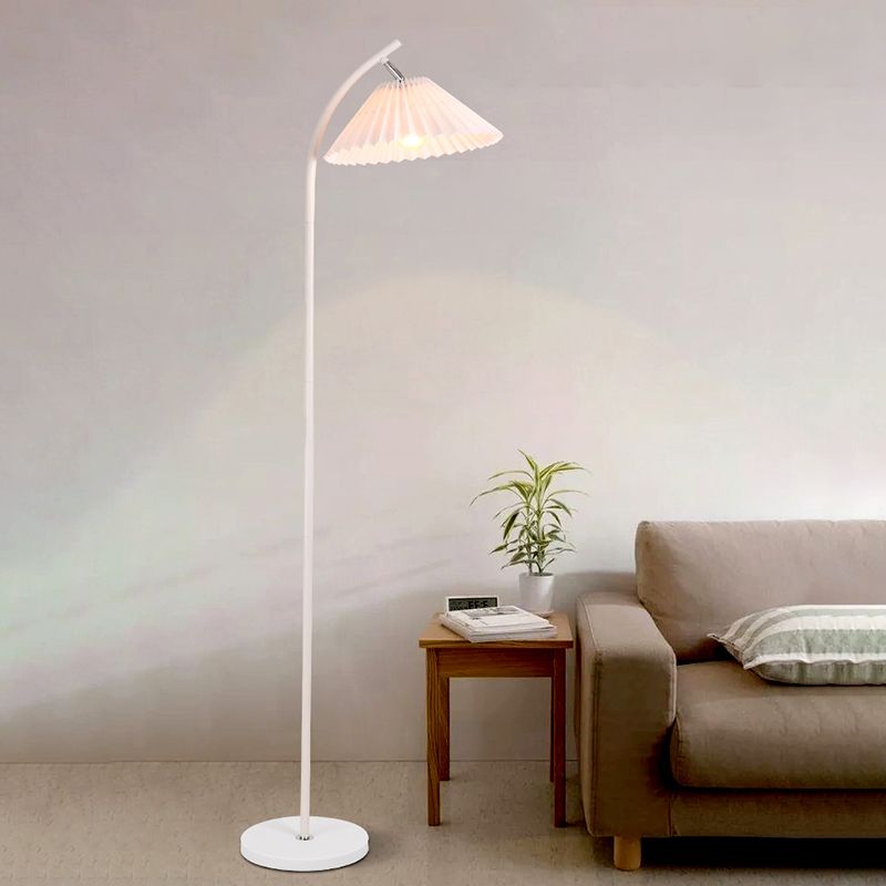 Floor Standing Lamp Modern Style Floor Light with Fabric Shade